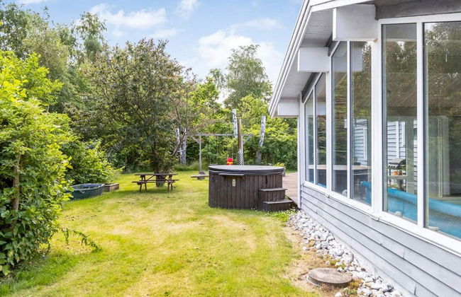 8 Person Holiday Home in Hadsund - Foto 32