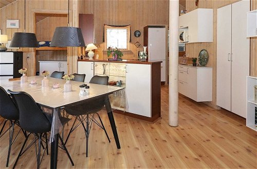 Photo 9 - 10 Person Holiday Home in Hadsund