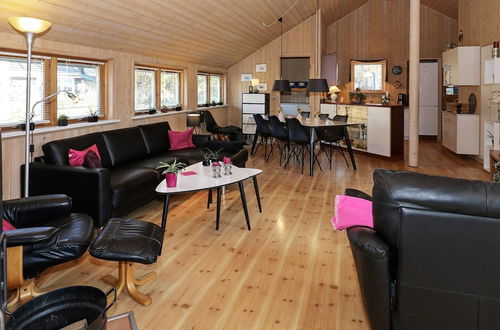 Photo 11 - 10 Person Holiday Home in Hadsund