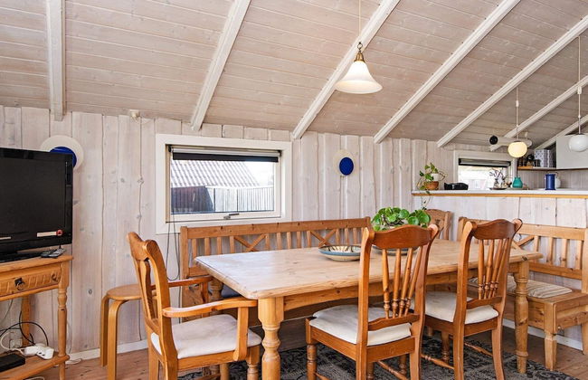 8 Person Holiday Home in Harboore - Foto 15