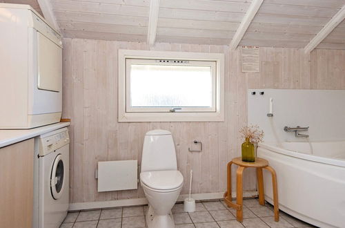 Foto 8 - 8 Person Holiday Home in Harboore