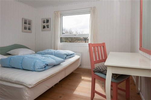 Foto 17 - Simplistic Holiday Home in Oksbøl near Sea
