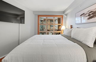Foto 3 - PENTHOUSE in the HEART of Panorama Village | TRUE Ski In/Out | Pools & Hot Tubs