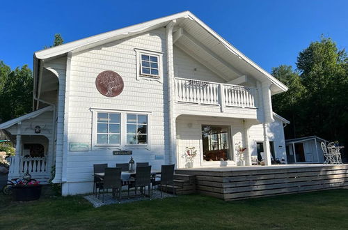 Photo 36 - Stunning 8-bed Cabin at Lake Skagern