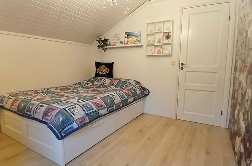 Foto 6 - Stunning Sleeps 9 Lakeview Loghome, Spa&yoga