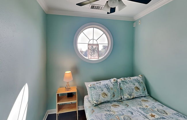 Harbor View Breeze - Photo 6