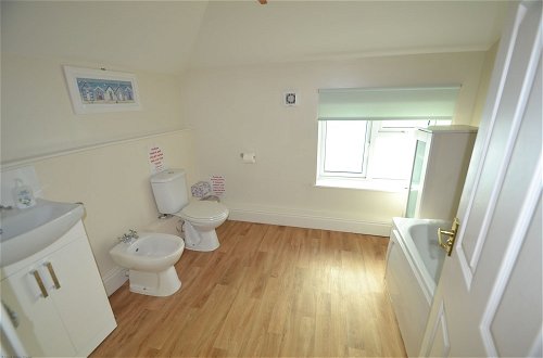 Photo 5 - The Cottage, Ryde