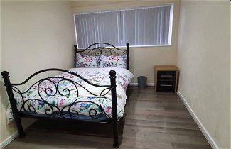 Photo 3 - Lovely 5-bed House in Essex