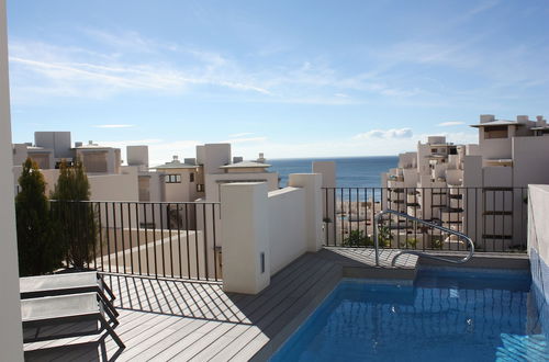 Photo 7 - Penthouse With Private Pool Near Beach