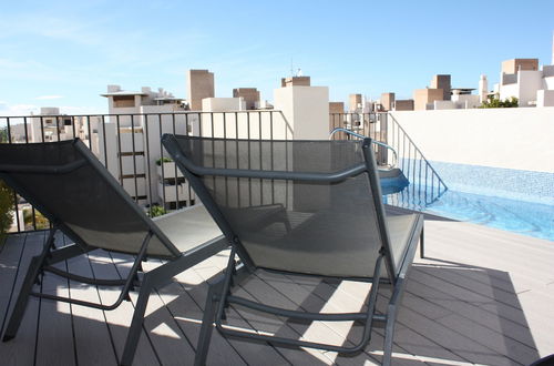 Photo 5 - Penthouse With Private Pool Near Beach