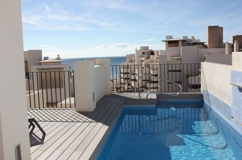 Photo 10 - Penthouse With Private Pool Near Beach