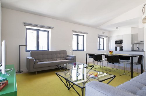Foto 8 - ALTIDO Lux & Spacious 1BR home w/ huge terrace, 5mins to Academy of Sciences