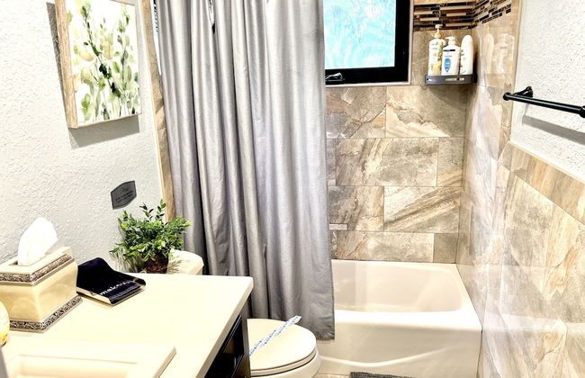 Stunning 3-bed House in Hollywood With hot tub - Foto 19