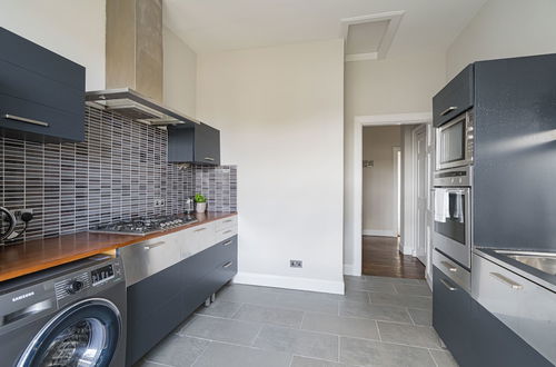 Photo 10 - Warriston Crescent Apartment