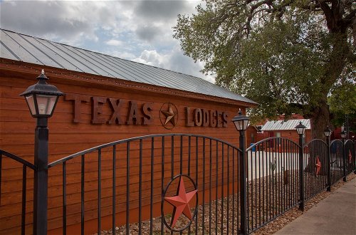Photo 15 - Texas Star Lodges