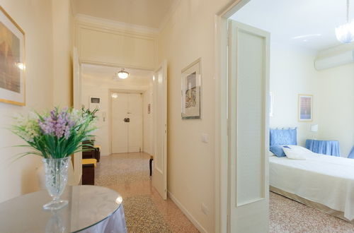 Photo 2 - Rental In Rome Vatican Vintage Apartment