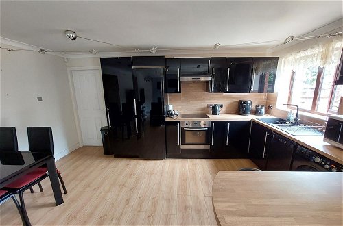 Photo 9 - Beautiful 1bed Apartment With a Back Garden