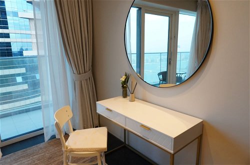 Photo 8 - SuperHost - Fendi Apartment With Full Palm Jumeirah View