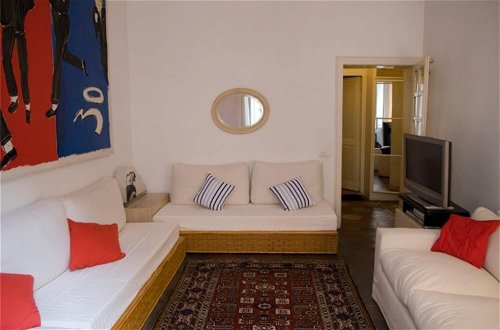 Foto 7 - Rome With a Garden Delightful 1 Bedroom Apartment With Private Garden in Historic Trastevere
