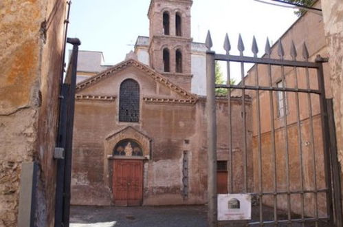 Photo 31 - Rome With a Garden Delightful 1 Bedroom Apartment With Private Garden in Historic Trastevere