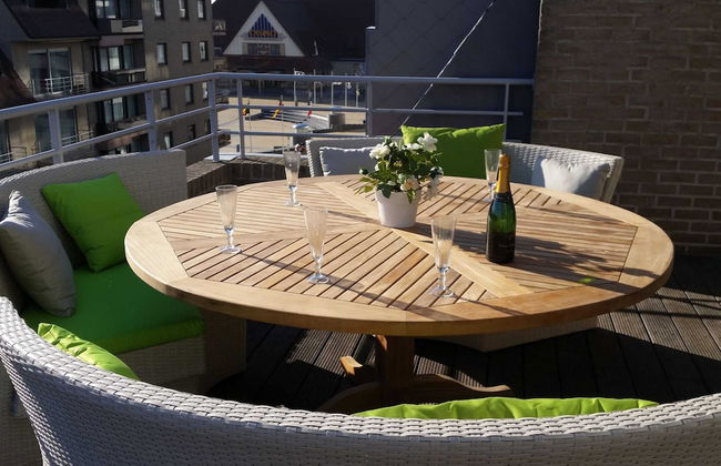 Penthouse With 2 Terraces and Sea/casino Views - Photo 15