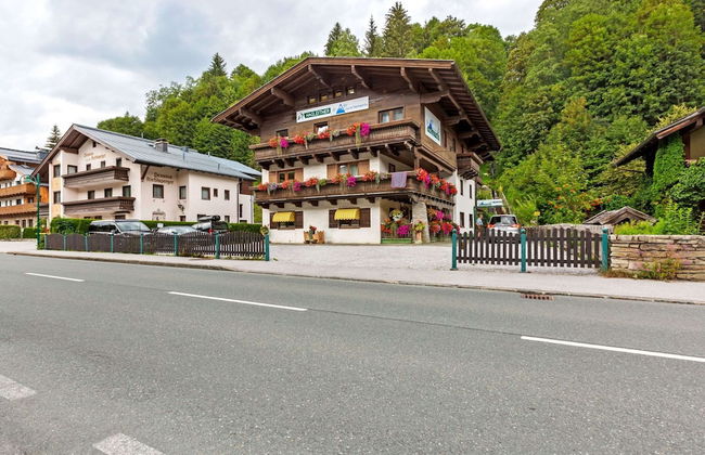 Spacious Apartment in Saalbach-hinterglemm near Ski Area - Foto 25