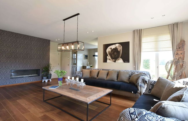 Tasteful Mansion in Lichtervelde with Hot Tub - Photo 14