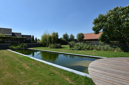 Photo 29 - Tasteful Mansion in Lichtervelde with Hot Tub