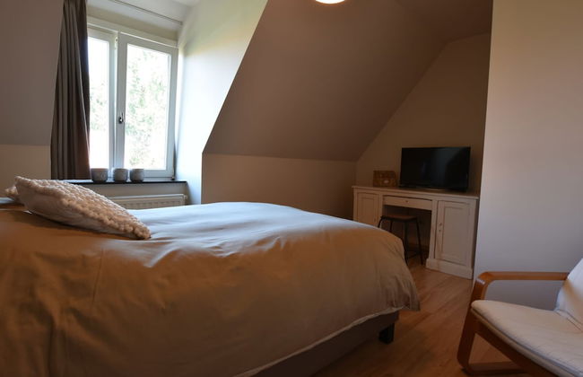 Tasteful Mansion in Lichtervelde with Hot Tub - Photo 5