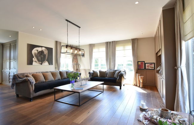 Tasteful Mansion in Lichtervelde with Hot Tub - Photo 10
