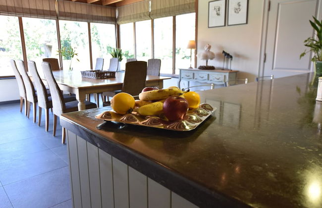 Tasteful Mansion in Lichtervelde with Hot Tub - Photo 25