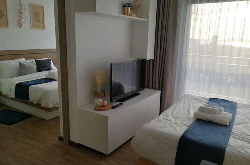 Foto 2 - Simply Comfy Apartment by Patsamon