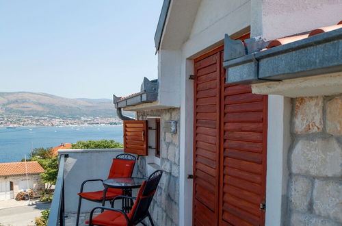 Photo 13 - Sea-view Apartment in Okrug Donji With Balcony