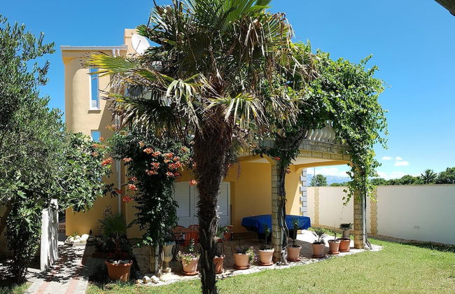 Beautiful 2-bed Apartment in Nin - Foto 1