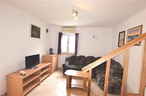 Photo 17 - Apartment in Holiday Home With Private Pool, Garden With Grill, Airco and Wifi