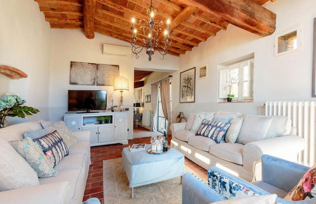 Villa Il Tinaio in Capannori - Photo 60
