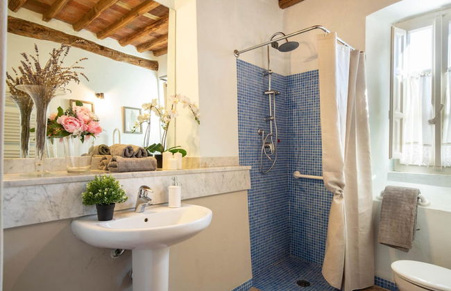 Villa Il Tinaio in Capannori - Photo 65