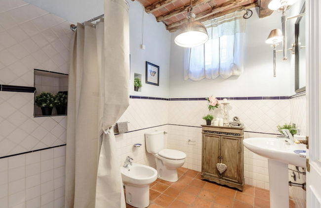 Villa Il Tinaio in Capannori - Photo 69