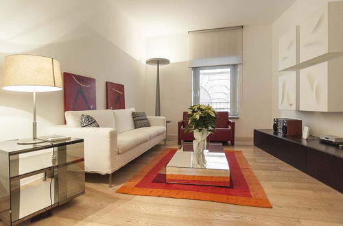 Photo 9 - In Rome at Spanish Steps Classy Apartment With Modern Design in an Historic Palazzo