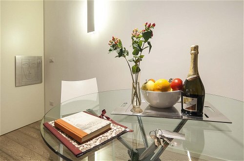 Photo 26 - In Rome at Spanish Steps Classy Apartment With Modern Design in an Historic Palazzo