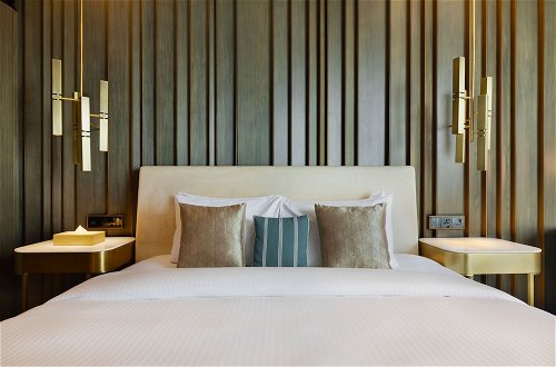 Photo 9 - Maison Privee - Luxury Sea View Apt in FIVE Resort on The Palm