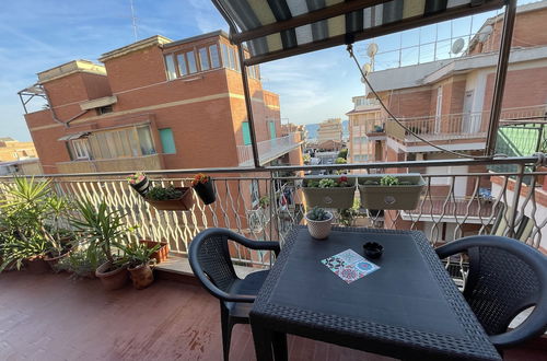 Photo 18 - Penthouse 2-bed Apartment in Lido di Ostia