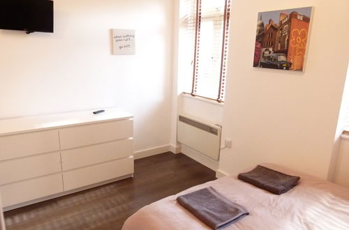 Photo 4 - SS Property Hub - City of London Studio Apartment 5