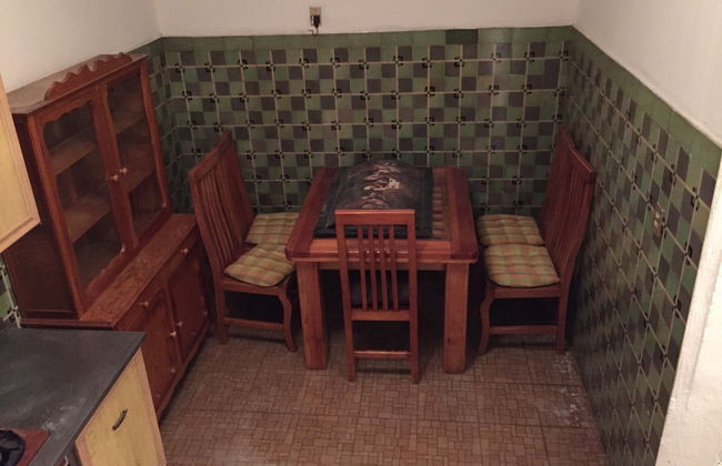 2 Bedroom House - Photo 13