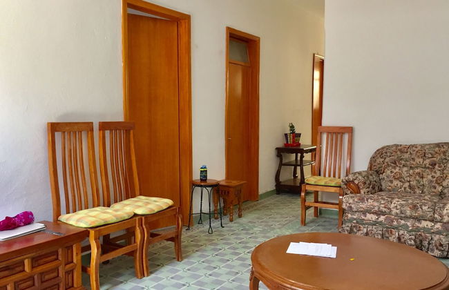 2 Bedroom House - Photo 3
