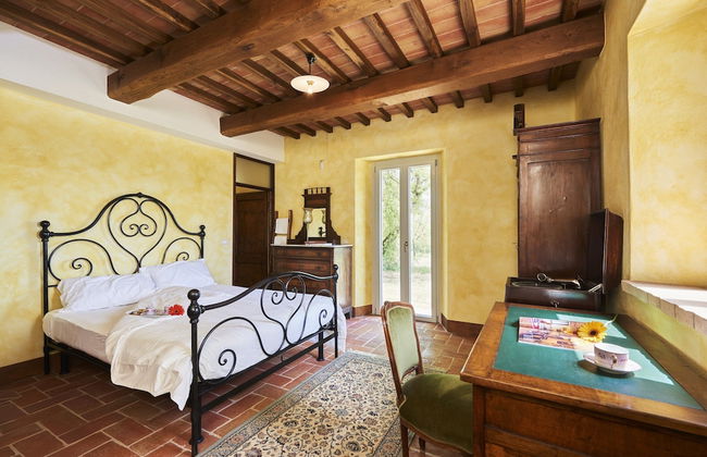 Villa With Panoramic Views - Photo 3