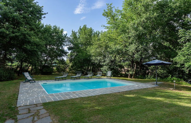 Villa With Panoramic Views - Photo 1