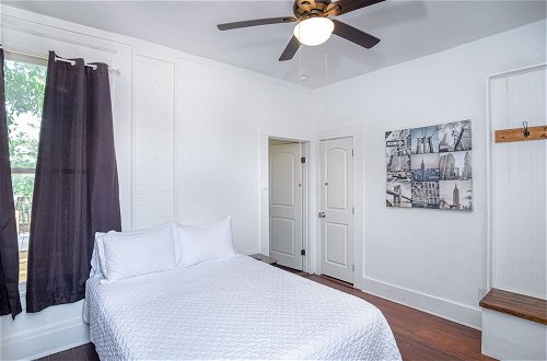 Photo 3 - Embrace Tranquility 1br/1ba Near Downtown
