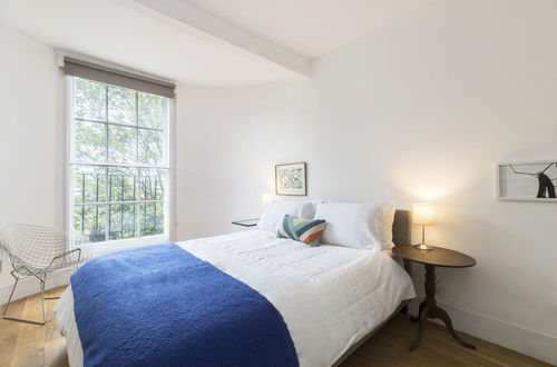 Photo 2 - JOIVY Smart 3 bed Flat in Islington, Close to Angel Tube