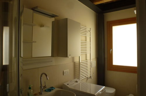 Foto 21 - Modern Accommodation, Just Renovated, Private Garden, Wifi, Near Treviso